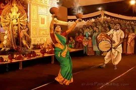 Dhunuchi Dance